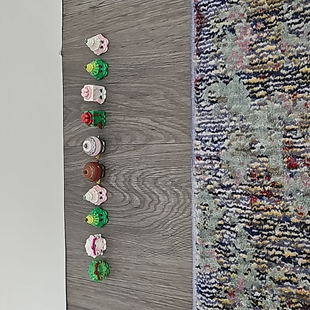 Shopkins Christmas Holiday Collection Exclusive Silver&Pink and Red&Green